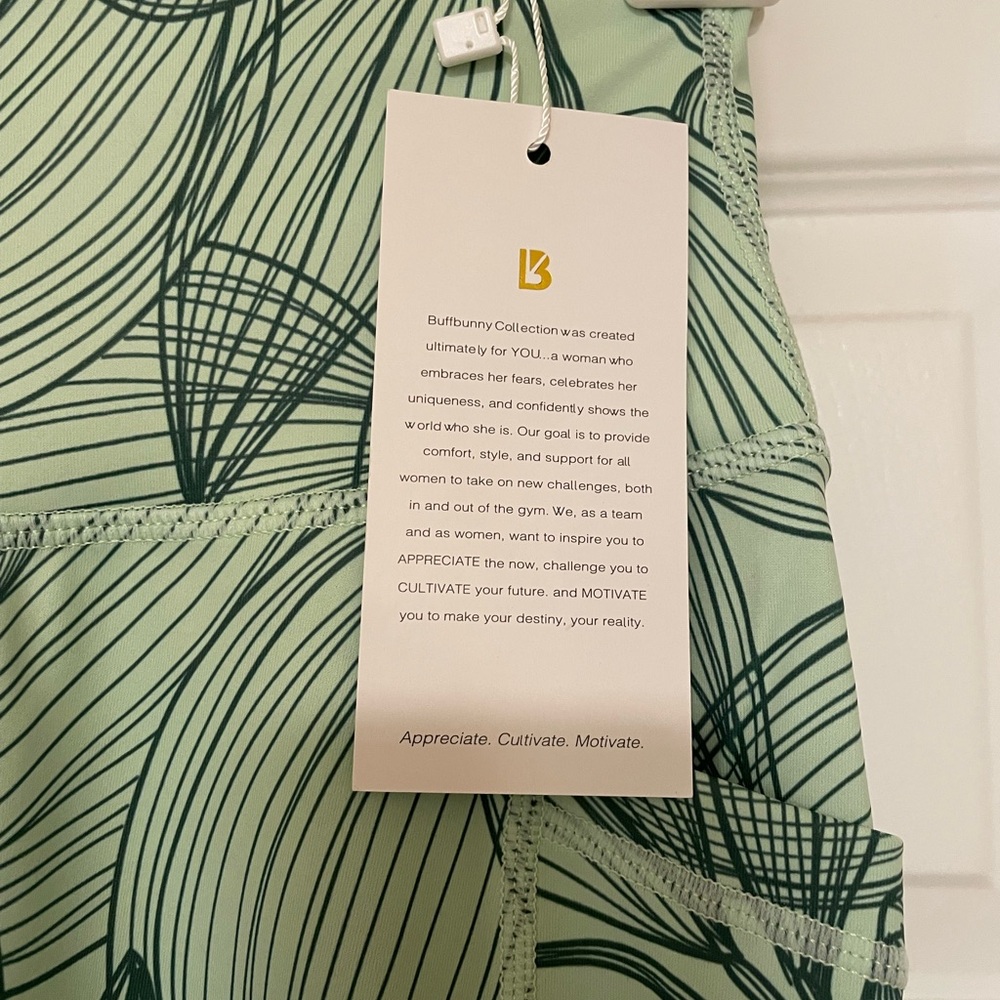 NWT BuffBunny Green Citrus Set (Top / Leggings) - Picture 4 of 7